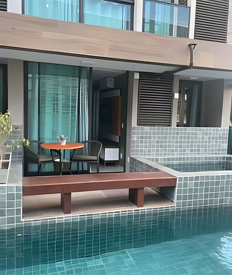 Apartamento térreo com piscina