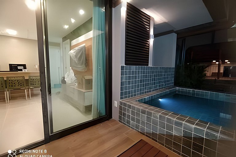 Apartamento térreo com piscina